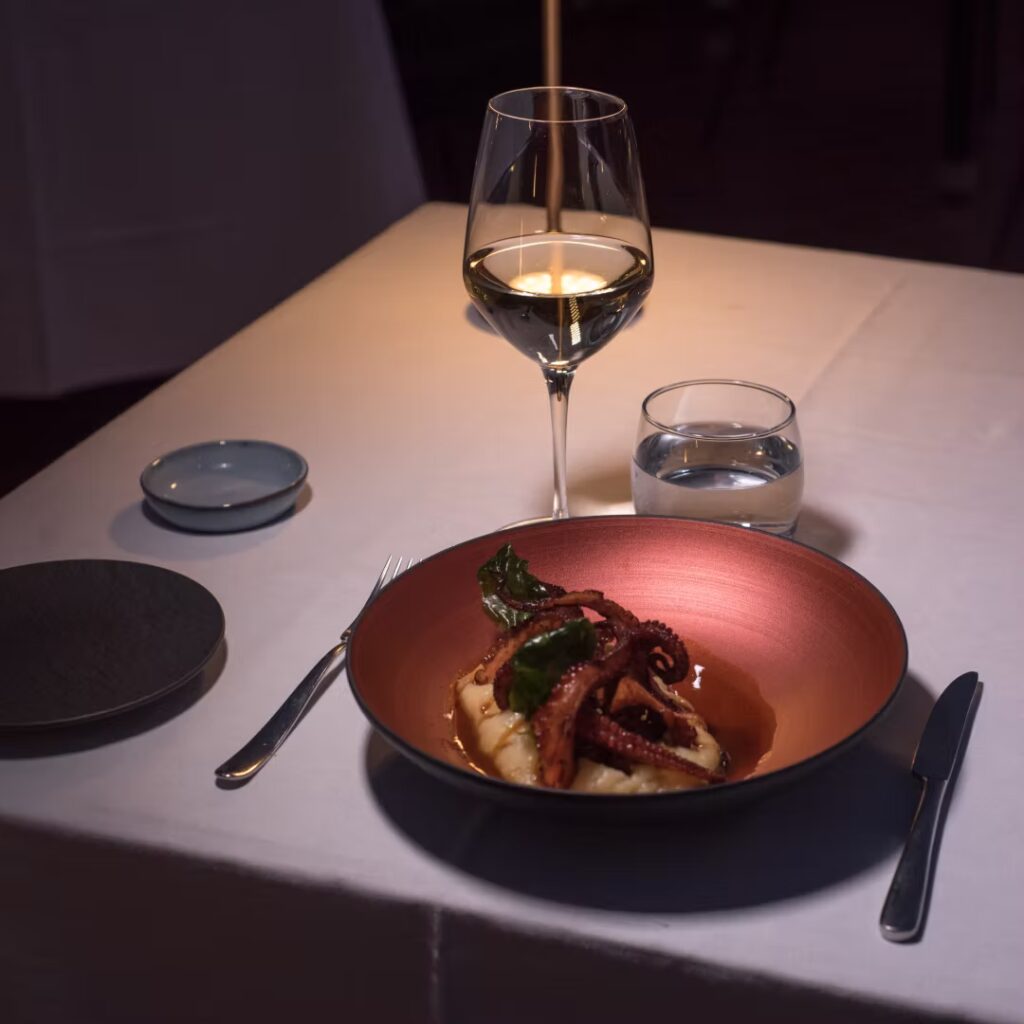 fish with view - sky rooftop bar & restaurant taormina